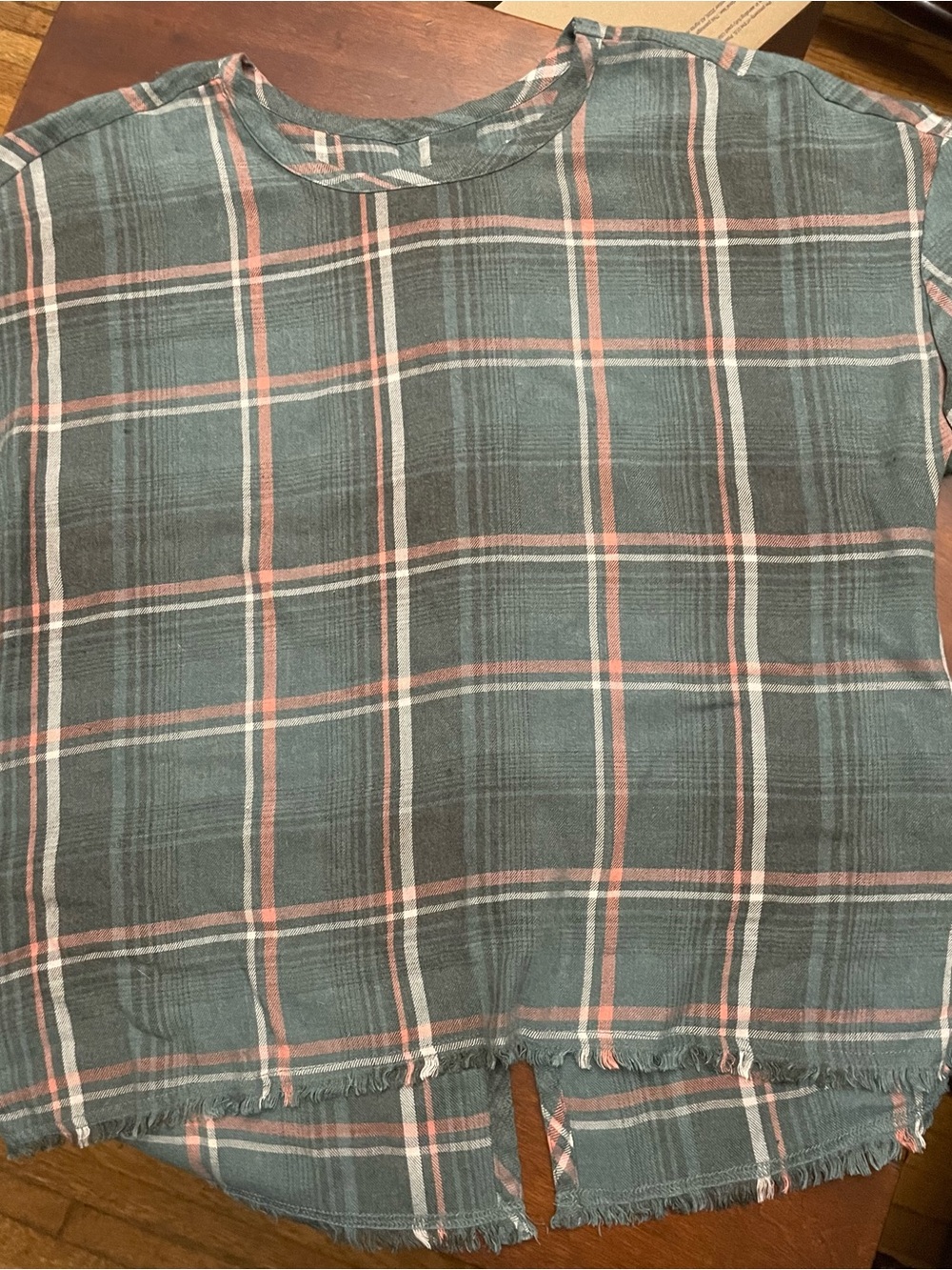 Anthropologie’s ‘Cloth & Stone’ Plaid shirt in Green & Pink w/ buttons down back